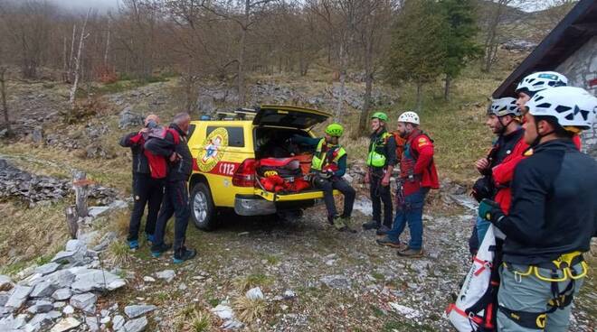 Sast Lucca soccorso sulla Pania