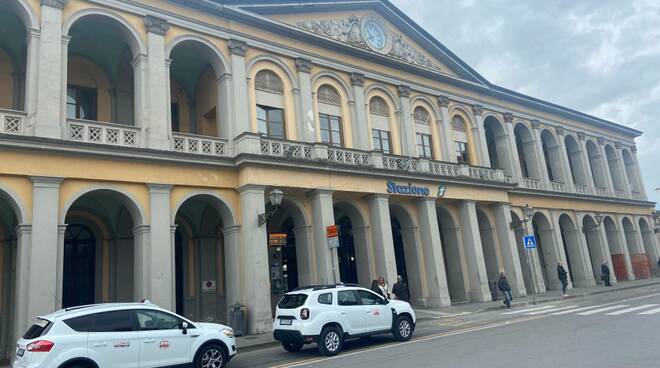 stazione di Lucca cambio orari