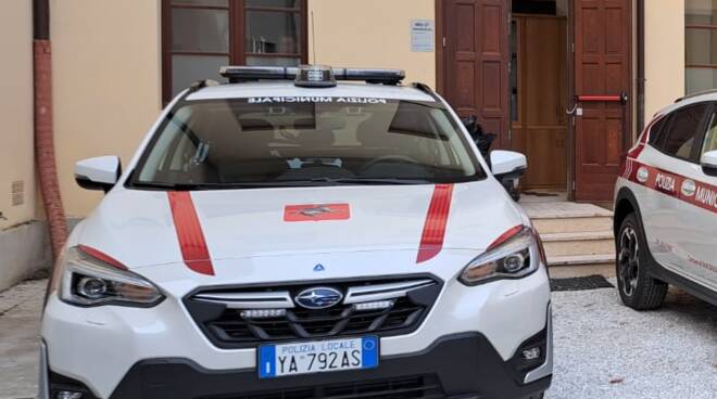 auto polizia municipale San Giuliano Terme