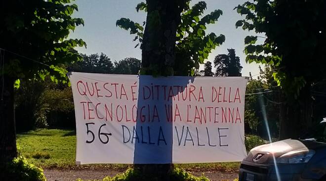 Onda su onda...  (Aggiornamento proteste contro antenna a Mutigliano)