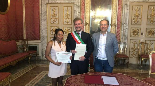 Cerimonia consegna cittadinanza italiana Comune di Lucca