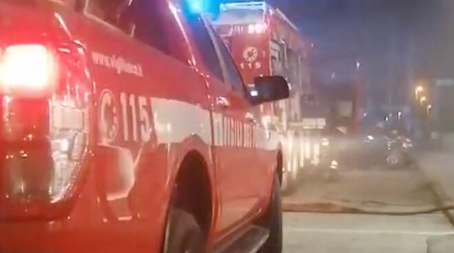 incendio via Fratelli Cervi Viareggio