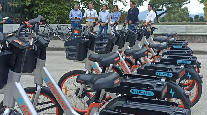 bike sharing a Lucca