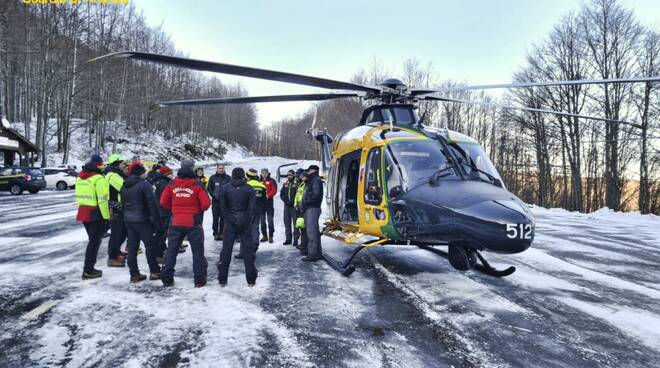 Guardia di Finanza Soccorso Alpino neve esercitazione