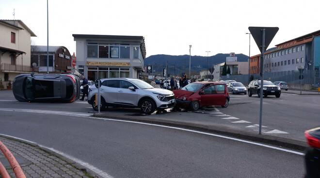 incidente via Pisana