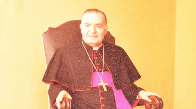 monsignor Giuliano Agresti