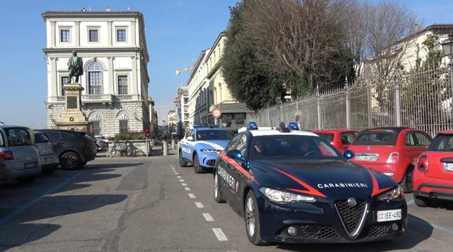 polizia carabinieri consolato usa firenze