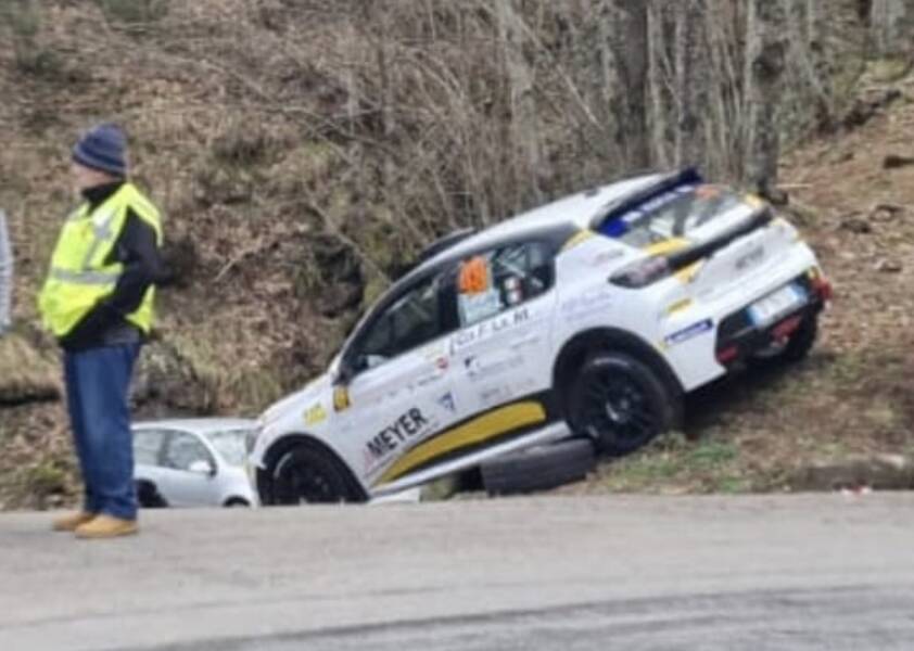 incidente rally prova speciale Renaio