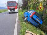 incidente, cascina, vigili del fuoco, auto fuori strada