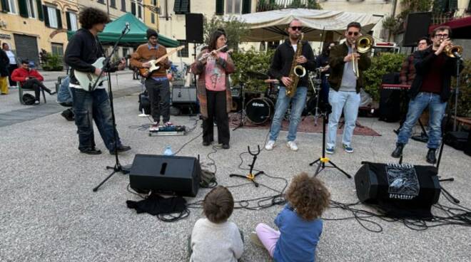 pranzo 25 aprile in piazza san francesco