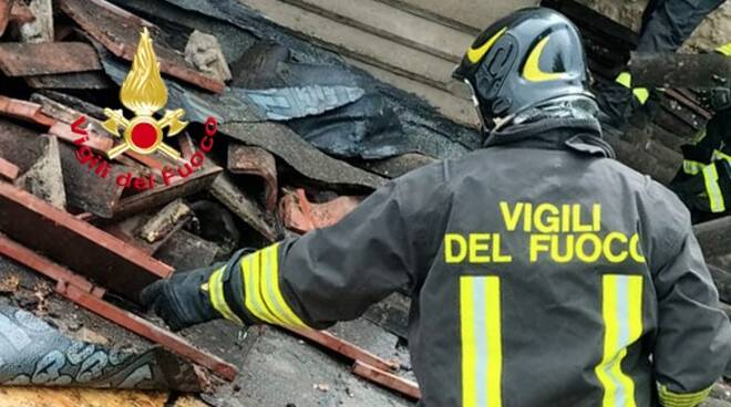 tetto ventilato a fuoco 