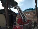 capannone a fuoco in darsena a Viareggio 