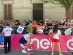Folla in viale Carducci per l'arrivo del Giro d'Italia 