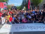 Folla in viale Carducci per l'arrivo del Giro d'Italia 