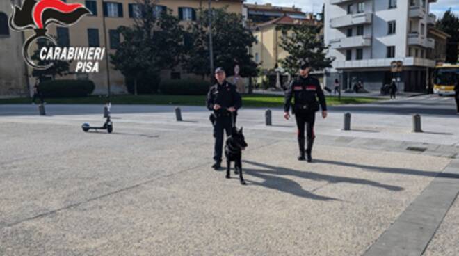 pisa polizia carabinieri 